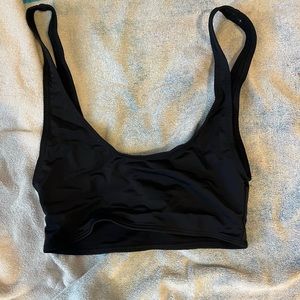 Fashion nova crop shirt